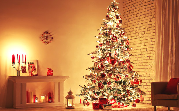 クリスマスツリーやリースはいつから飾りはじめる イルミラボ